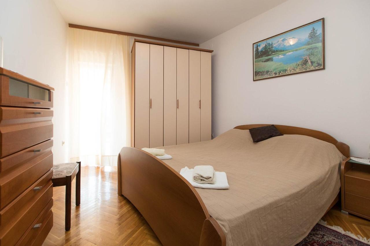 Apartmani Vera Crikvenica Exterior foto